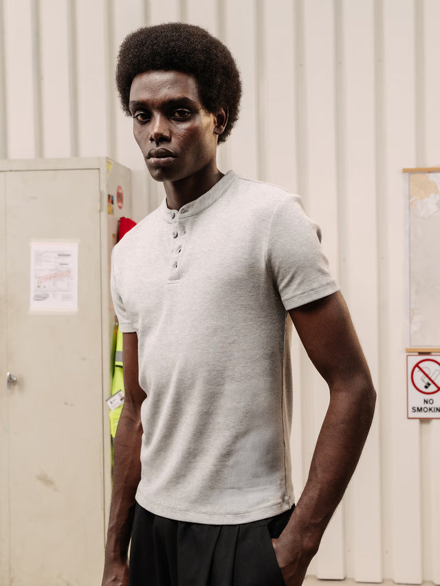 'BASEMENT' SLIM RIB HENLEY T