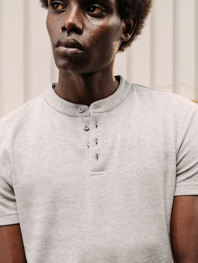 'BASEMENT' SLIM RIB HENLEY T